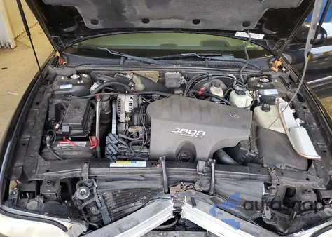 2000 Buick Park Avenue from USA, damaged, VIN 1G4CW54K1Y4296201